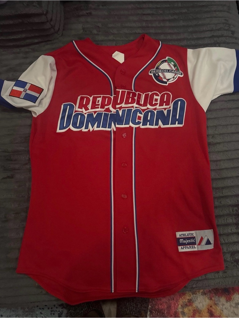 Majestic República Dominicana Red Baseball Jersey Mens Medium (NWOT)